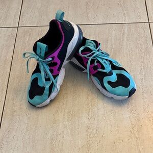 Kids Nike Air Max Infinity Aqua and Pink athletic  Sneakers